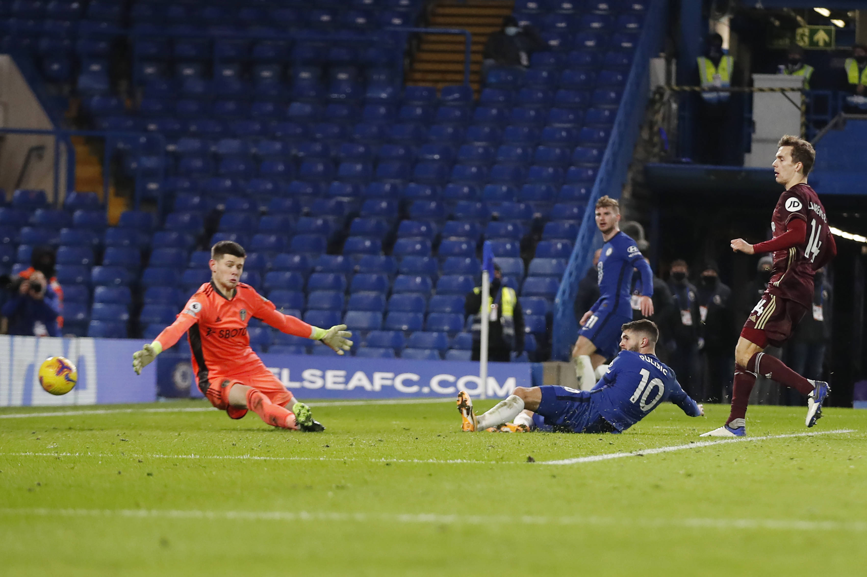 挥巨大作用 挥巨大作用